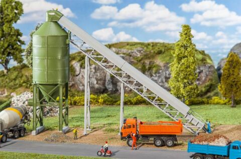 Siloz cu banda transportoare