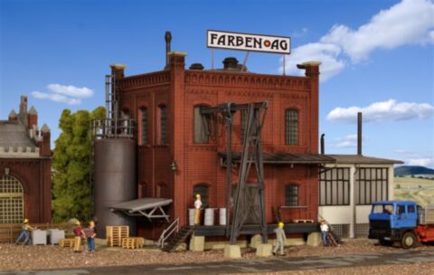 Fabrica cu anexa si accesorii