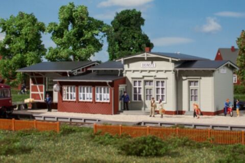 Halta si magazie marfuri