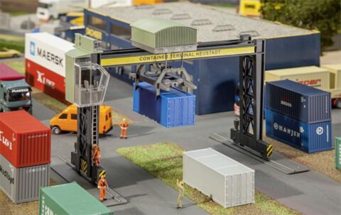 Macara pentru containere