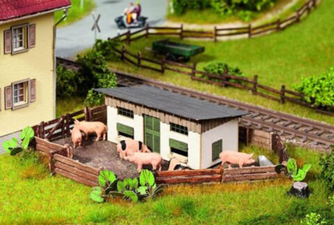 Set porci si adapost