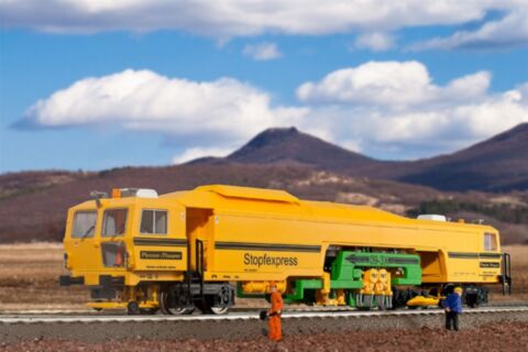 Masina de burat, Stopfexpress 09-3X PLASSER & THEURER